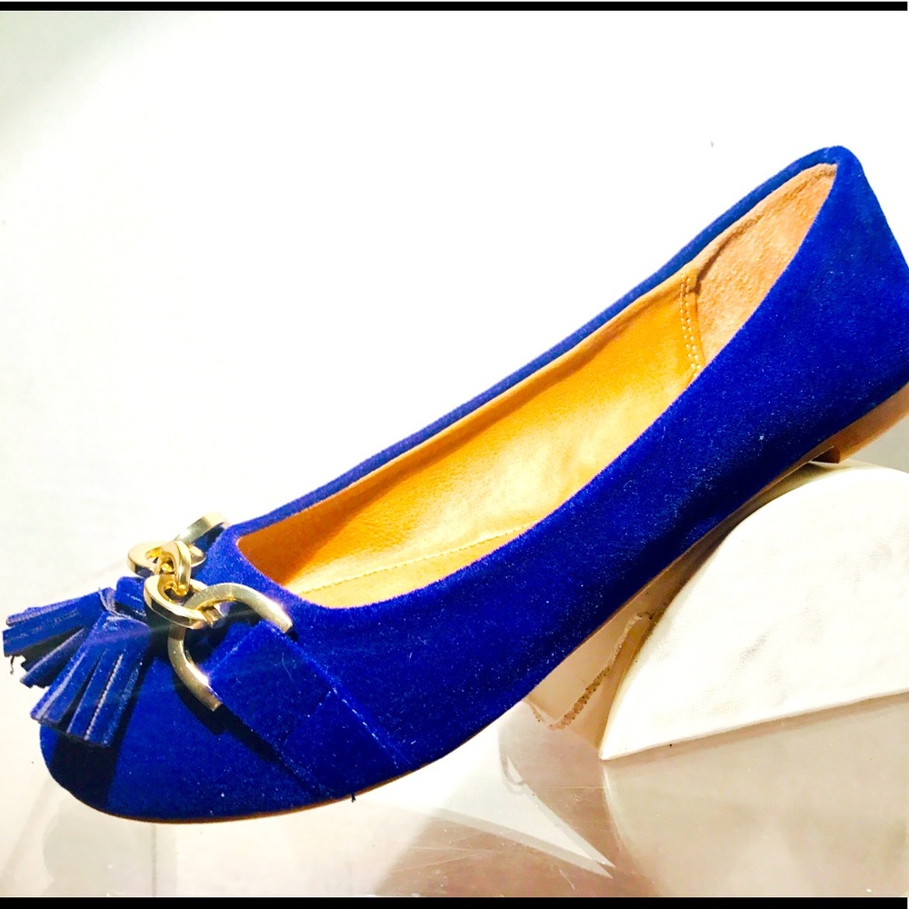 Womens Aldo size 6.5 blue suede loafers  fun blue!